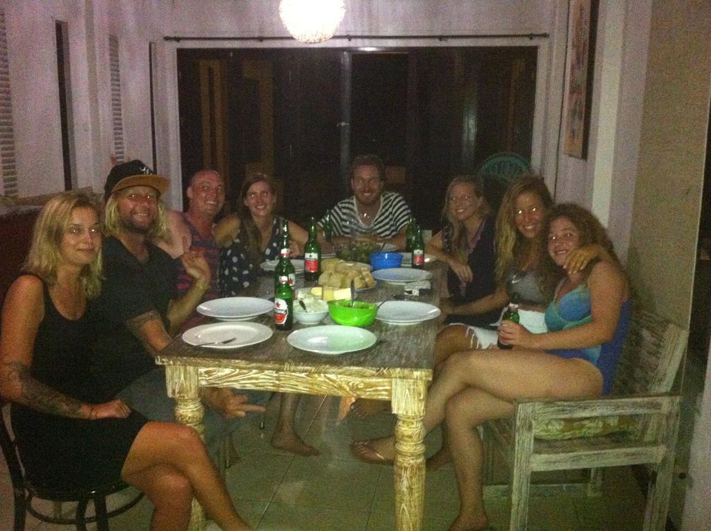 Berawa Beach Surfstay Canggu Екстериор снимка